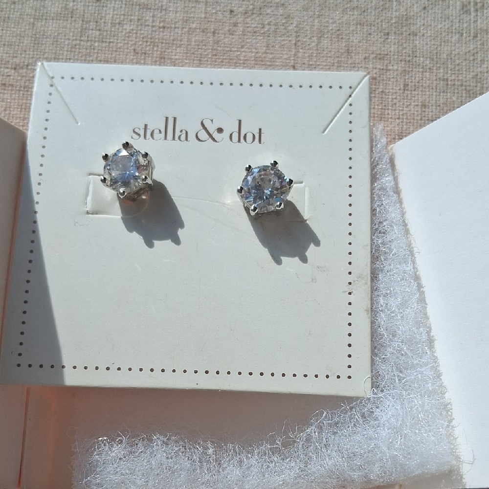 Stella & Dot Sparkle Stud Earrings